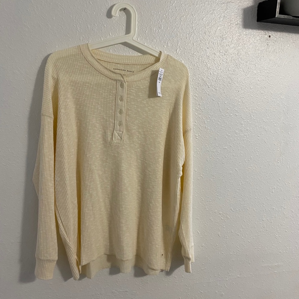 American Eagle Outfitters sweater